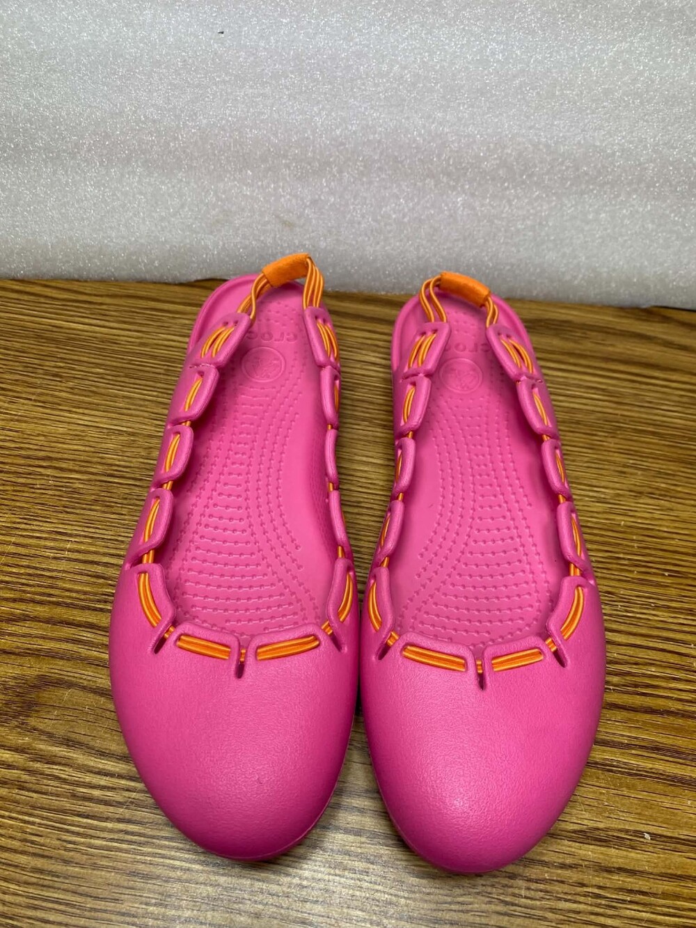 Crocs Women's Slingback Sandals Pink Orange Size 8M Lightweight Slip On Comfort